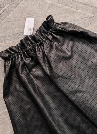 Фирменная кожаная юбка миди с перфорацией monki р.s/m2 фото