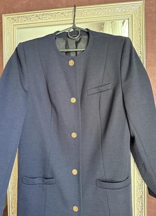 Легкое винтажное пальто с красивыми пуговицами3 фото