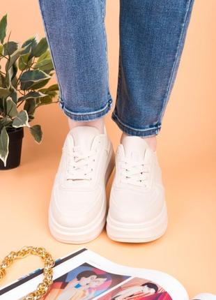 Стильные бежевые кроссовки кеды криперы на платформе толстой подошве модные