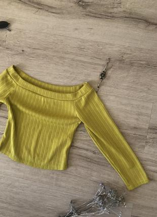 Топ желтого, горчично-лимонного цвета в рубчик, открытые плечи xs от бренда new look6 фото