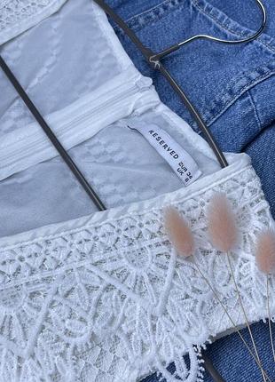 Белая кружевная блуза reserved xs s блуза с баской блуза с вырезом