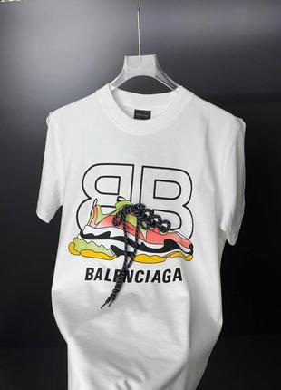 Футболка в стиле balenciaga