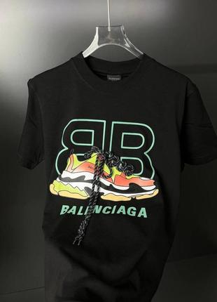 Футболка в стиле balenciaga