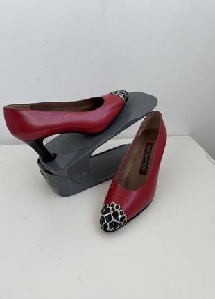 Винтажные туфли sergio rossi с металлическим носком1 фото