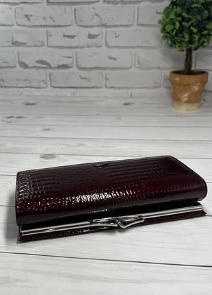 Стильный женский бордовый кошелек с натуральной кожи
