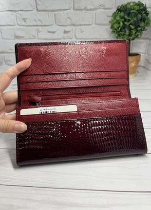 Стильный женский бордовый кошелек с натуральной кожи