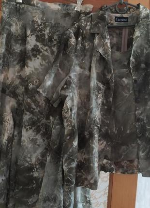 Шикарний, шифоновий костюм трійка, жакет, блузка, юбка