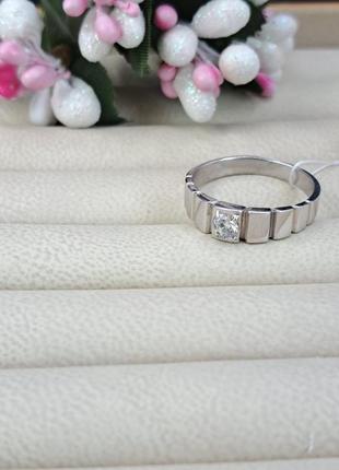 Серебряное классическое кольцо с белым фианитом 9253 фото