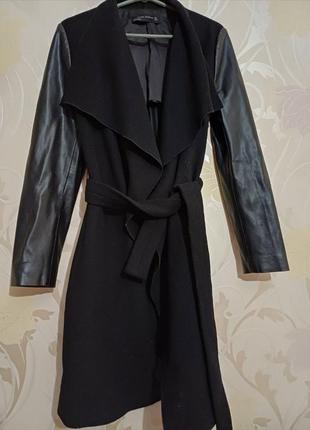 Женское фирменное пальто с кожанными вставками zara4 фото