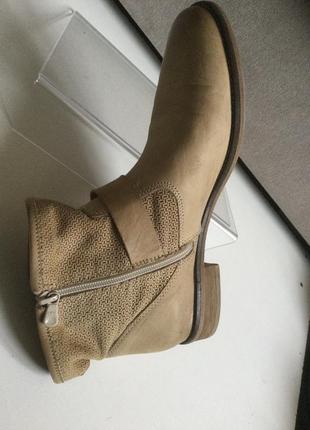Кожаные демисезонные ботинки известного немецкого бренда tamaris4 фото