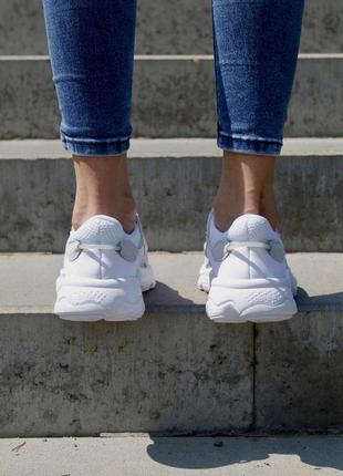 Женские кроссовки adidas ozweego white8 фото