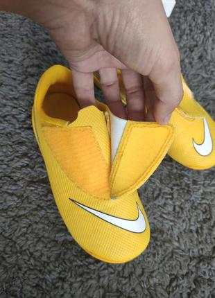 Дуже класні дитячі яскраві жовті бутси кросівки для футболу nike vapor10 фото