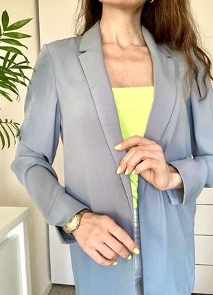 Подовжений легкий блейзер new look
