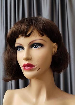 Красива перука парик