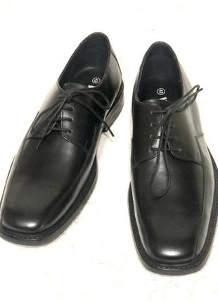 Чоловічі шкіряні чорні туфлі 42-й розмір