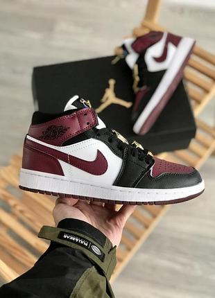 Женские кроссовки jordan retro 1 high люкс качество