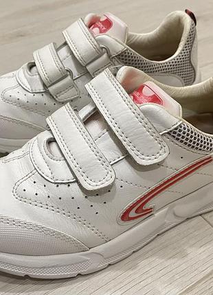 Кроссовки 33 p. pablosky