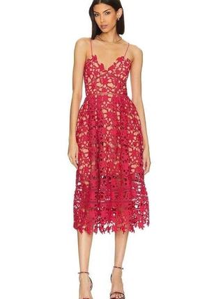 Мереживна червона сукня в стилі валентино з бежевою підкладкою із мережива