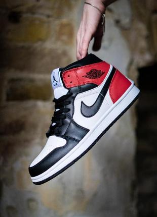Жіночі кросівки jordan retro 1 high  люкс якість