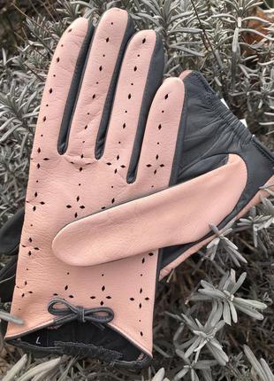 Перчатки женские без подкладки из натуральной кожи ягненка. цвет розовый с серым.2 фото