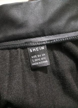 Черная матовая мини юбка плиссе из эко кожи на флисе4 фото