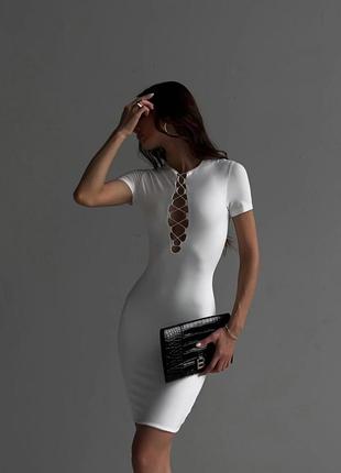 Жіноча біла сукня обтягуюча з вирізом платье молочне2 фото