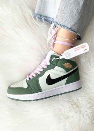 Жіночі кросівки jordan retro 1 high  люкс якість