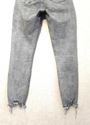 Denim co серые джинсы котоновые с "растрёпанным" низом слимы зауженные деним женские8 фото