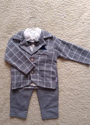Класичний костюм трійка на хлопчика