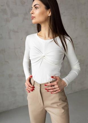 Лонгслив со сборкой на груди