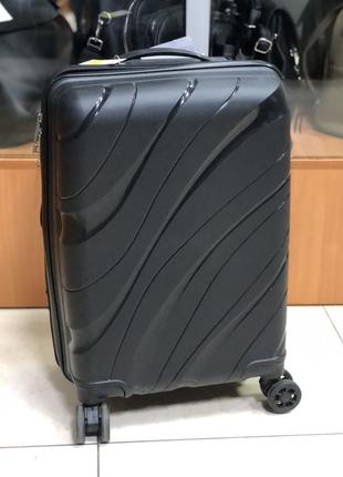 Малый чемодан черный