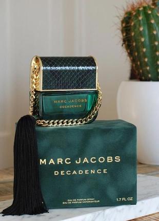 Парфюмированная вода decadence 
marc jacobs