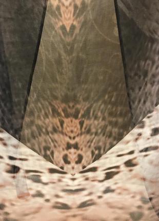 Очень красивая и стильная брендовая блузка 20.