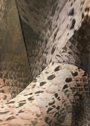 Очень красивая и стильная брендовая блузка 20.