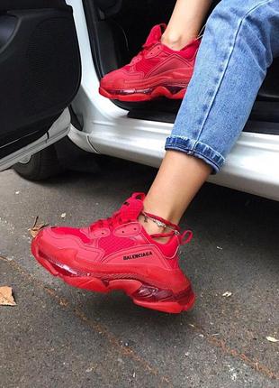 Женские кроссовки balenciaga triple s sole red