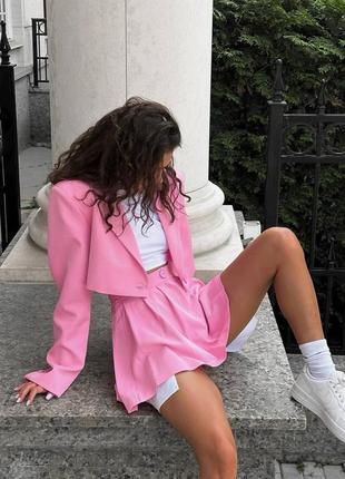 Укороченный oversize пиджак + юбка с трендовой имитацией карманов5 фото