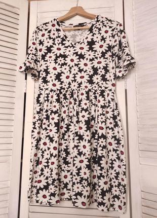 Плаття в ромашки