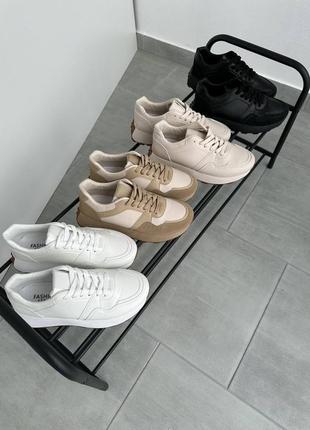 Кроссовки из эко кожи беж, белый, черный