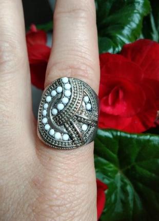 Кольцо массивное с белым бисером винтаж франция