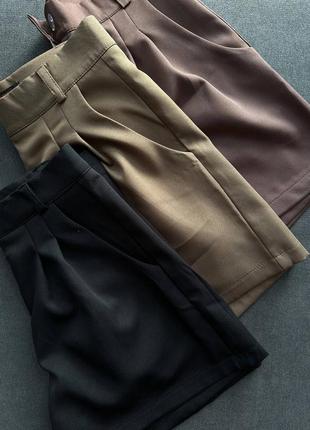 Классические шорты, костюмные, с ремнем, с цепочкой, коричневые, беж, черные,6 фото
