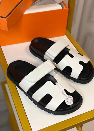 Нереальні шльопанці в стилі togo hermes chypre