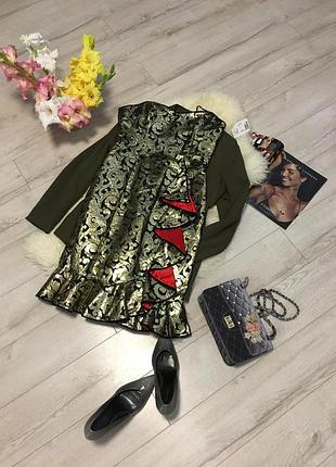 Платье в королевский принт