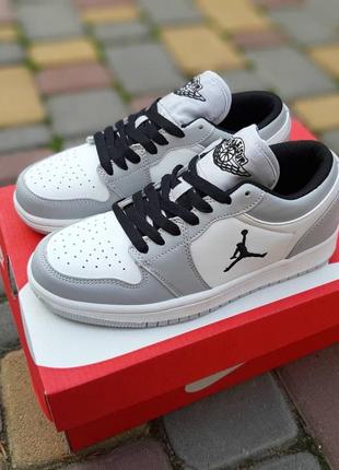 Женские кроссовки белые с серым снижением sale <unk> smb