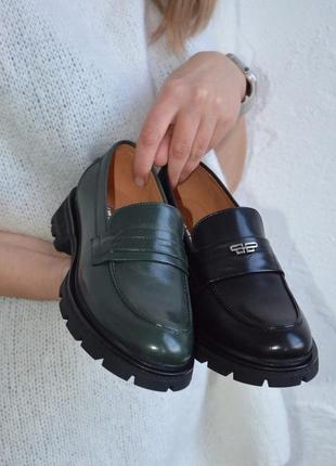 Лоферы женские кожаные зеленые туфли на низком ходу классические py358a-21b anemone 33832 фото