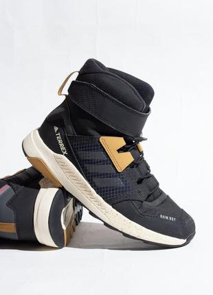 Демисезонные трекинговые кроссовки adidas terrex4 фото
