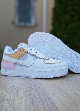 Хит 2020 крутые женские кроссовки nike air force 1 shadow белые с бежевым3 фото