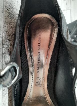 Кожаные туфли dorothy perkins базовые лодочки черные на каблуке9 фото