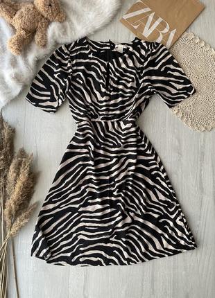 Дуже гарна сукня hm🖤