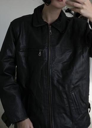 Черная кожаная винтажная куртка косуха4 фото