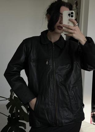 Черная кожаная винтажная куртка косуха1 фото
